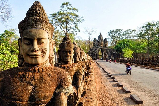 Private one-day tuktuk 'small tour' of the oldest Angkor temples - Stop-by-stop: Angkor Wat to Ta Keo in manageable chunks