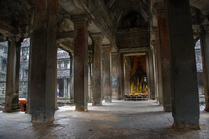 Private Sunrise Angkor Wat Tour with pickup from your hotel - Elephant Terrace: where the route connects the dots