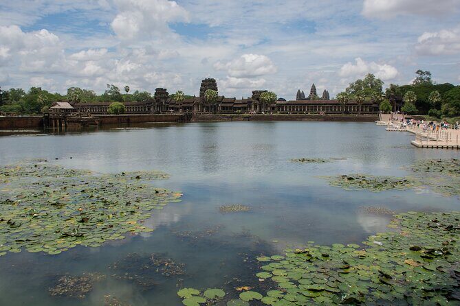 Private Sunrise Angkor Wat Tour with pickup from your hotel - How long is this really? Timing and pacing that works at dawn