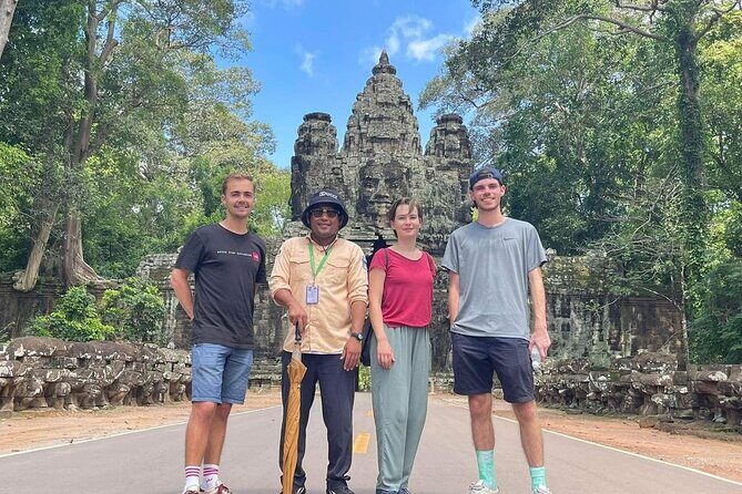 Private sunrise 'small tour' of Angkor Wat with car or van & Guide - 4:30am Sunrise: The Real Point of This Tour