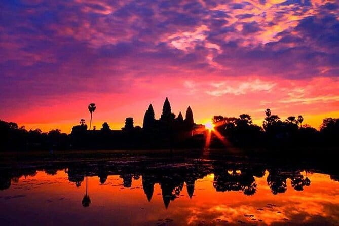 Private Taxi from Siem Reap to Phnom Penh - Speak English Driver - Who should book this transfer (and who should consider alternatives)