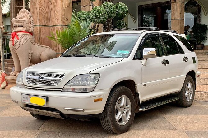 Private Taxi Phnom Penh to Siem Reap-English Speaking Drivers - Stop option: Skoun insect market (optional, for the curious)