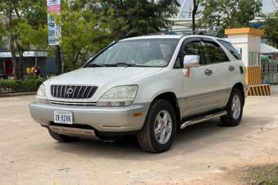 Private Taxi Phnom Penh to Siem Reap - English Spreaking Driver - Meet the Road: Your English-Speaking Driver’s Role
