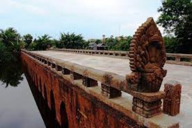 Private Taxi Phnom Penh to Siem Reap - English Spreaking Driver - Should You Book This Private Taxi Transfer or Choose Another Option?