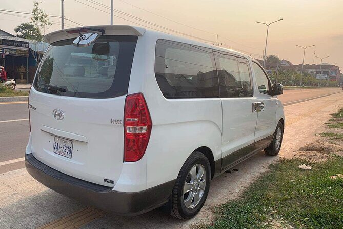 Private Taxi Transfer Battambang from/to Phnom Penh - The ride experience: comfort, water, and a driver who stays professional
