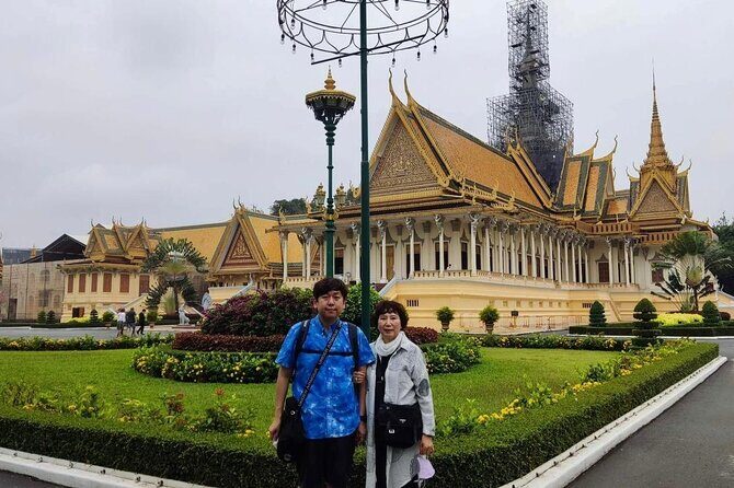 Private Tour: Phnom Penh City Tour Full Day - Tuol Sleng Genocide Museum (S-21): where the Khmer Rouge machinery becomes personal