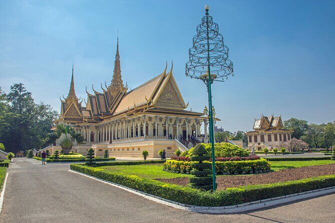 Private Tour: Phnom Penh City Tour Full Day - Choeung Ek Memorial: the Killing Fields after lunch