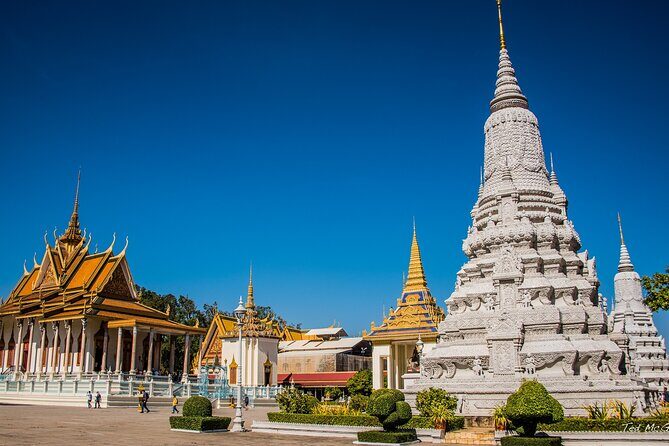 Private Tour: Phnom Penh City Tour Full Day - Wat Ounalom: a quieter temple close to the city’s pulse