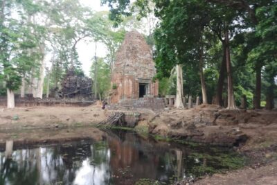 Private Tour to Beng Mealea Jungle Temple and Koh Ker - Koh Ker Pyramid Temple: a Shiva Linga pyramid with real climb time
