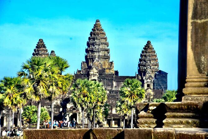 Private Tours Angkor Wat For 3 Days - Sunrise start at Angkor Wat: when the stones glow