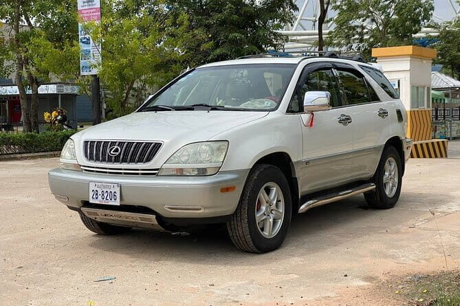 Private Transfer from Siem Reap Angkor Int'l Airport to Town - Where You’ll End Up: Old Market Bridge and Fast Orientation