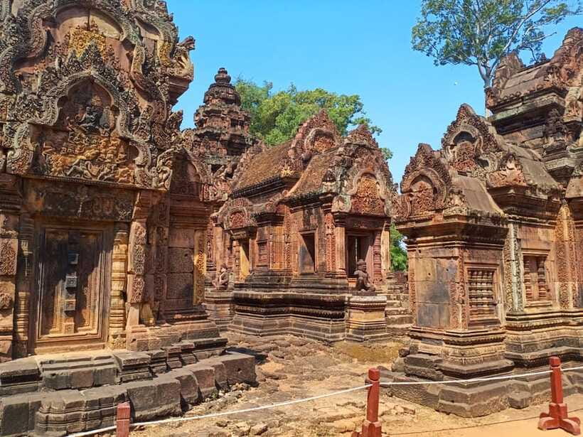 Private Trip to Banteay Srei, Rolous Group & Tonle Sap Lake - Should you book this one-day private trip?