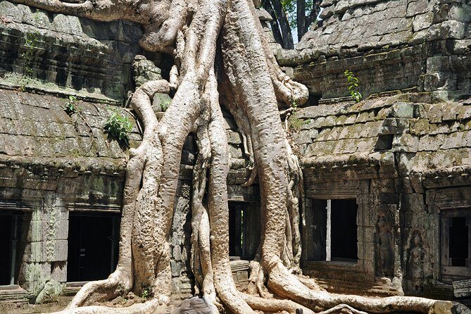 Private Tuk Tuk Tour to Angkor Wat and Small Circle with Two Extras - Small Circle stops that add meaning: Prasat Kravan, Bat Chum, Srah Srang
