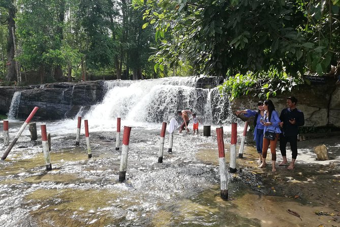 Prrivate Guided Tour To Bantey Srei Temple And Phnom Kulen Paradise Waterfall - Getting started in Siem Reap: pickup, comfort, and a calm plan