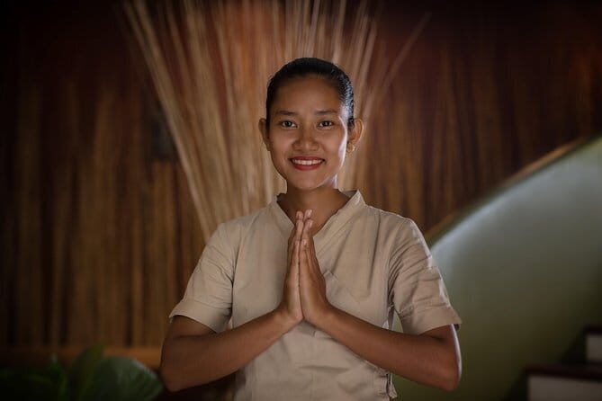 Reflexology Feet Massage in Phnom Penh - Who’s behind it: therapist training and local Bodia products