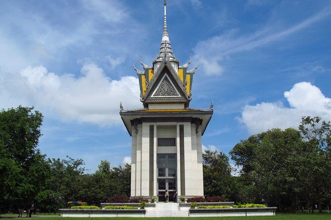 Remnants of a Khmer Rouge Era - Price and value with hotel pickup and entry fees