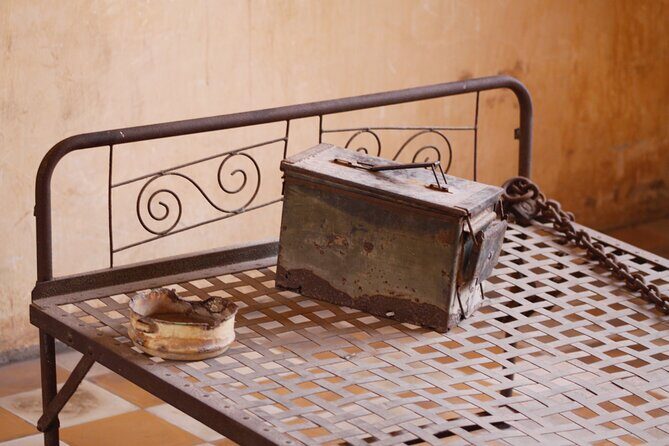 Remnants of a Khmer Rouge Era - Should you book this Khmer Rouge remembrance tour?