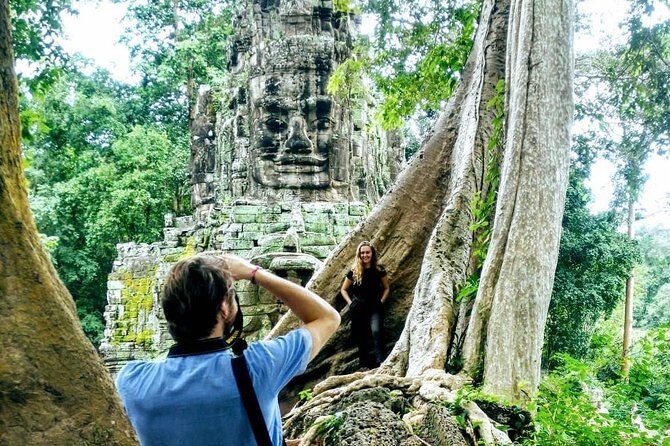 Secret Temples of Angkor - Guided Tour in Siem Reap - Baphuon and the terraces: carved details on foot
