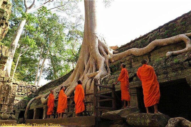 Siem Reap 2 Days Private Tour Angkor Wat and Floating Village - Day 2 Tonle Sap Lake and Kampong Phluk Floating Village by Cruise