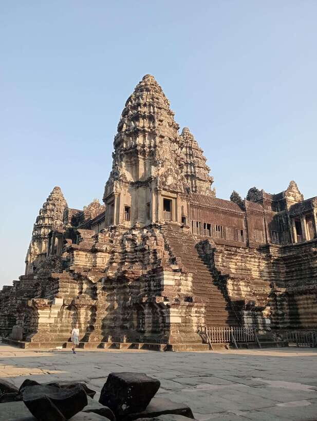 Siem Reap: Angkor Full-Day Group Tour with Japanese Guide - Price, entrance tickets, and real value for your day