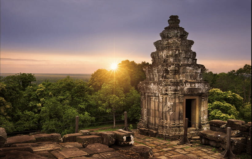 Siem Reap: Angkor Temples Tour - Shared Tours tours guide - South Gate of Angkor Thom, Bayon, and Ta Prohm: The Khmer Empire in Stone
