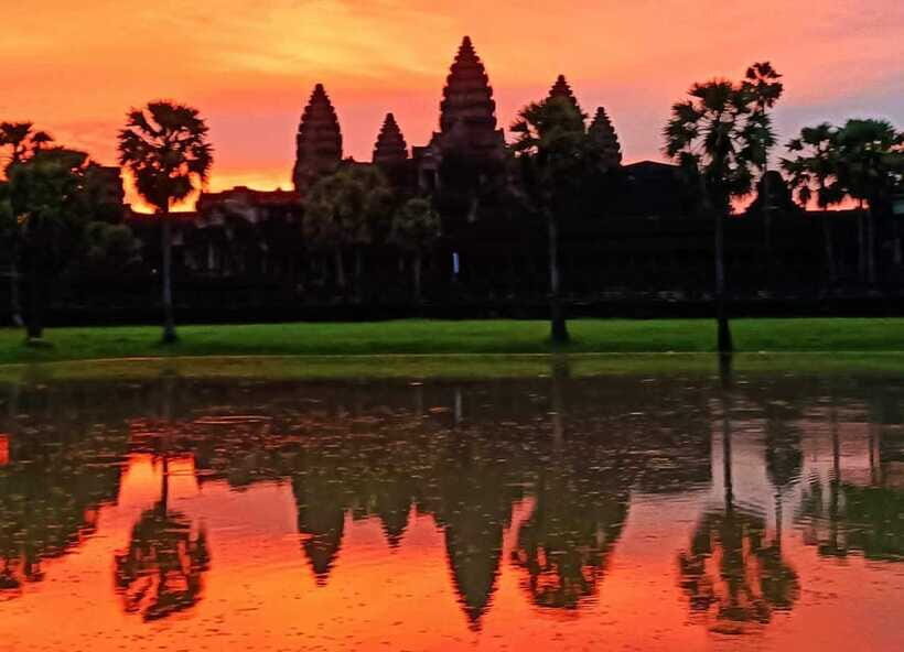 Siem Reap: Angkor Wat 2day Big and Small Circuit Guided Tour - Ta Prohm: the jungle temple and the Tomb Raider effect
