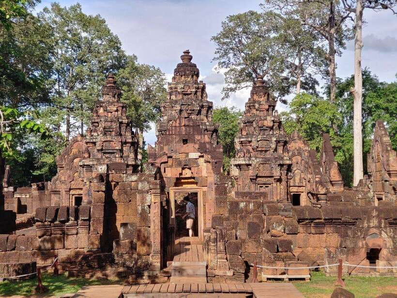 Siem Reap: Angkor Wat, Angkor Thom, and Banteay Srei Tour - How a private Angkor day saves your energy at the gates