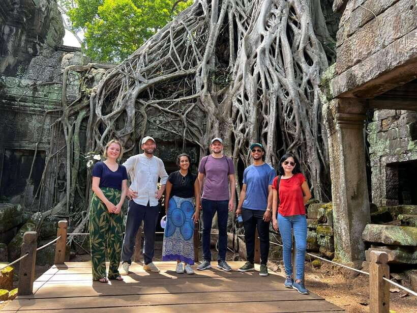 Siem Reap: Angkor Wat, Bayon & Ta Prohm Guided Tour - Angkor Wat galleries: where scale becomes the whole story
