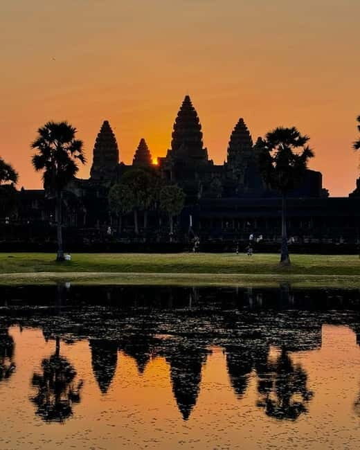 Siem Reap: Angkor Wat Private Tour with Sunrise - Who should book the 1-day vs 2-day option
