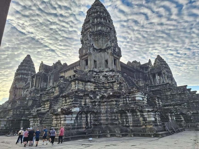 Siem Reap: Angkor Wat Small-Group Day Tour - A Small-Group Angkor Day That Feels Almost Private