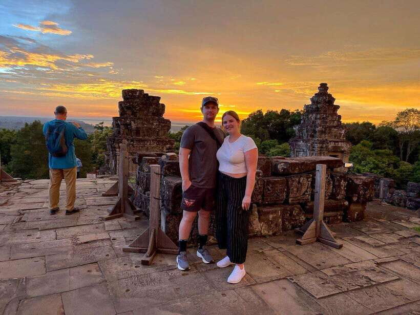 Siem Reap: Angkor Wat Small-Group Day Tour and Sunset - Day-Trip Rhythm: Pickup, Angkor Pass, and a Smart Start