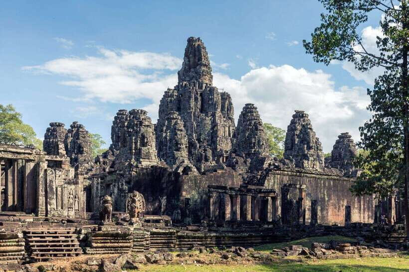 Siem Reap: Angkor Wat Small-Group Full Day Tour and Sunset - Hotel Pickup, Minivan Comfort, and the Real Timing of 10 Hours