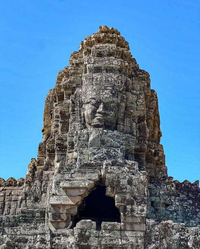 Siem Reap: Angkor Wat Small Group Tour with Spanish Guide - Transport Comfort: Tuk-Tuk for Small Groups, Vans for Larger Ones