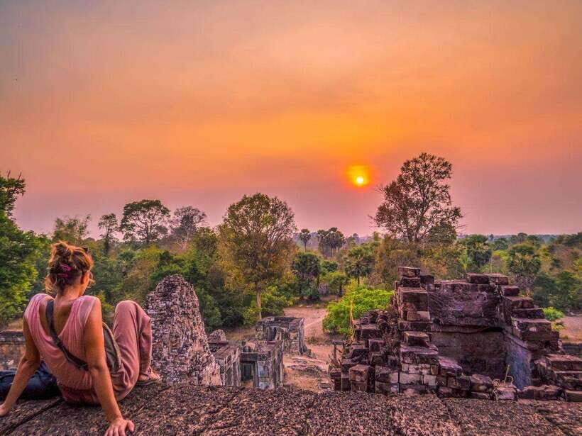 Siem Reap: Angkor Wat: Small-Group with Sunset Tour - Angkor Wat: Moat, Outer Wall, and the Views You Came For