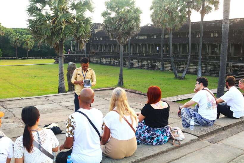 Siem Reap: Angkor Wat: Small-Group with Sunset Tour - Comfort, Pacing, and What to Bring in Siem Reap Heat