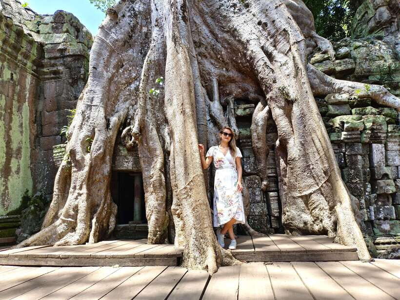 Siem Reap: Angkor Wat: Small-Group with Sunset Tour - Pickup, Park Tickets, and How the Day Starts