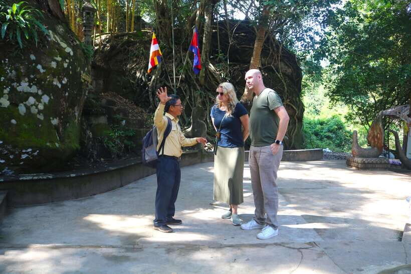 Siem Reap: Angkor Wat Sunrise and Best Temples Tour - Angkor Thom Southern Gate and Bayon: the 54 figures and the face towers