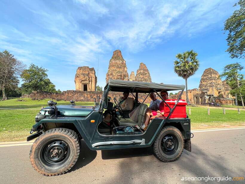 Siem Reap: Angkor Wat Sunrise and Market Tour by Jeep - Khmer breakfast with desserts: where the fuel is actually delicious
