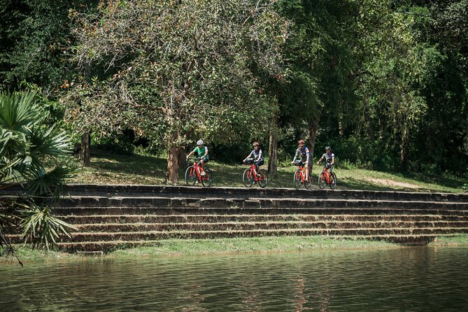 Siem Reap: Angkor Wat Sunrise Bike Tour & Jungle Breakfast - How the Bike Ride Actually Feels (Dirt, Sand, Hills, and Support)