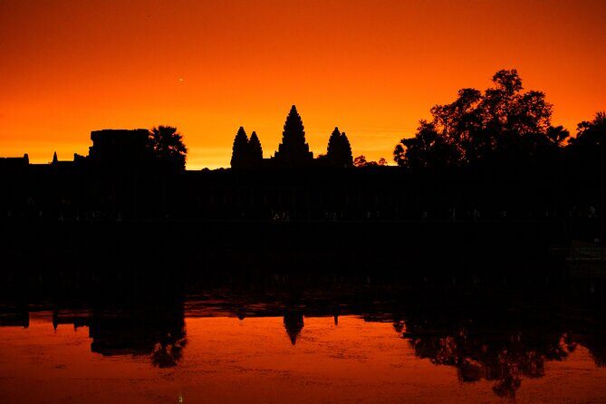 Siem Reap: Angkor Wat Sunrise & Explore Angkor Temples With Guide - Banteay Kdei: The Peaceful Temple Stop Between Big Names