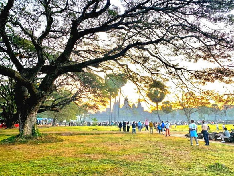 Siem Reap: Angkor Wat Sunrise Tour With Small Group - How the 4:15–5:15am pickup sets you up for the best Angkor light
