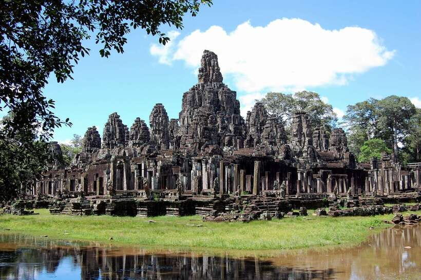 Siem Reap: Angkor Wat Tour Explore The Most Iconic Temples - Key things to know before you go