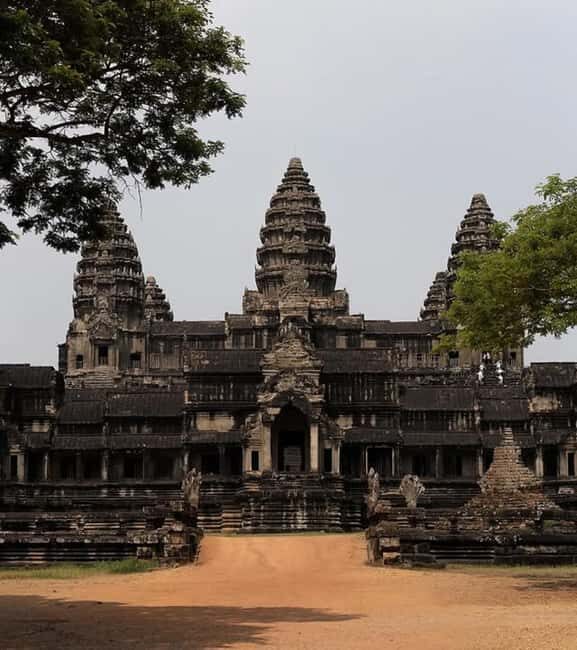 Siem Reap: Angkor Wat Tour with Italian-Speaking Guide - Picking 1 day or 2 days: how to choose the right pace
