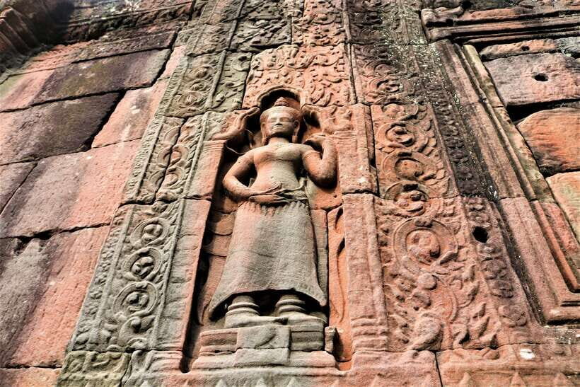 Siem Reap: Angkor Wat with German or English Guided Tour - Ta Prohm: the root maze is the main character