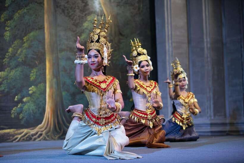 Siem Reap: Apsara Show Including Dinner & Hotel Pickup - What You’ll See in the Show: Stories Told Through Hands