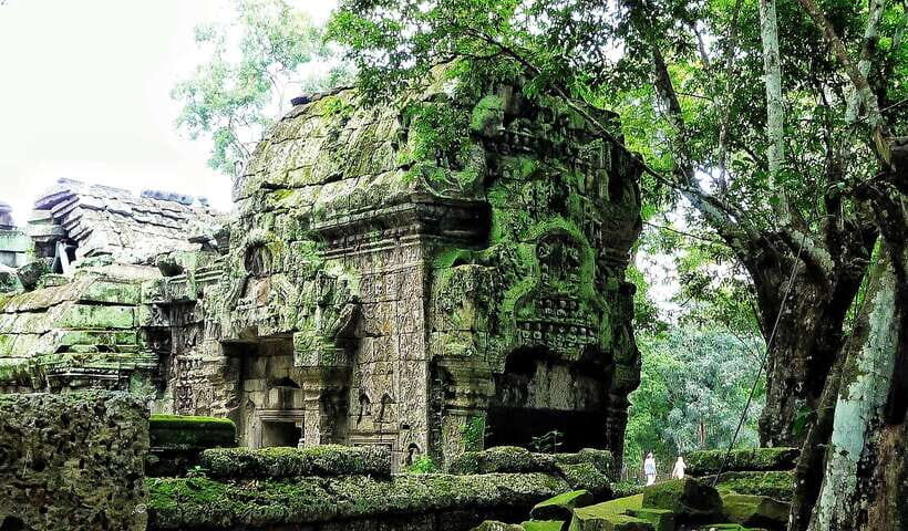 Siem Reap: Banteay Srei and Grand Circuit Heritage Tour - Neak Pean and Jayatataka Baray: water symbolism with an easy-to-miss vibe