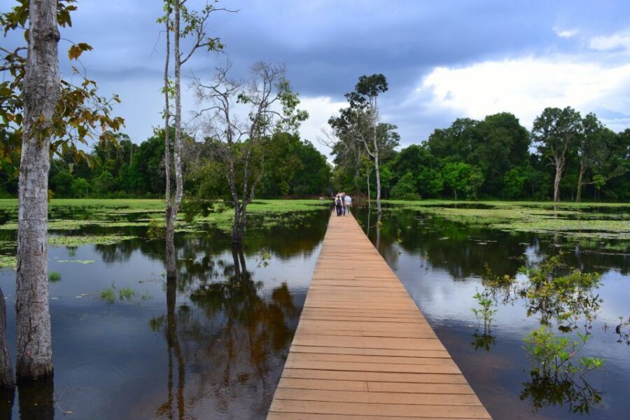 Siem Reap: Banteay Srei and Grand Circuit Heritage Tour - Lunch and the heat-management strategy that makes the day survivable