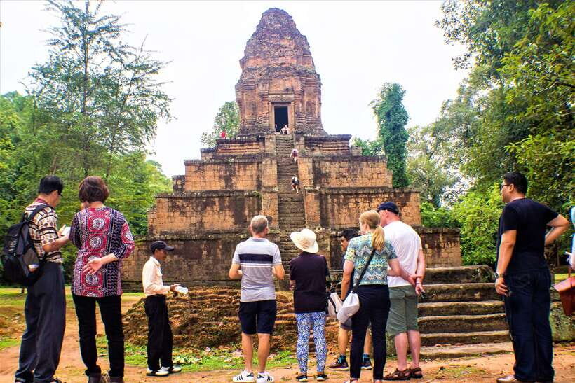 Siem Reap: Banteay Srei and Grand Circuit Heritage Tour - How the sunset at Pre Rup changes your whole day