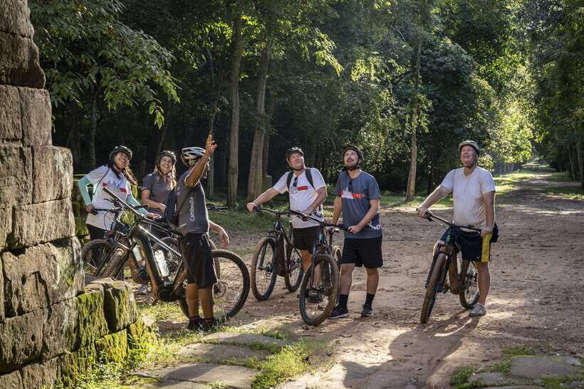 Siem Reap: Bike the Angkor Temples - Full-Day 30km Tour - Angkor Thom and the forest shortcuts to Bayon