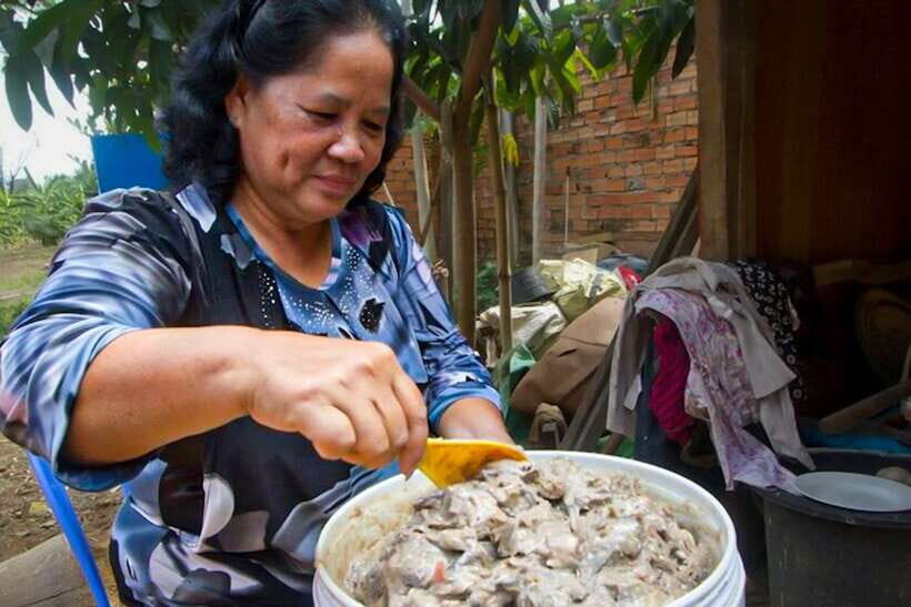 Siem Reap: Cambodia local street foods and local guide - Route 60 Night Market: Where the Real Evening Energy Lives
